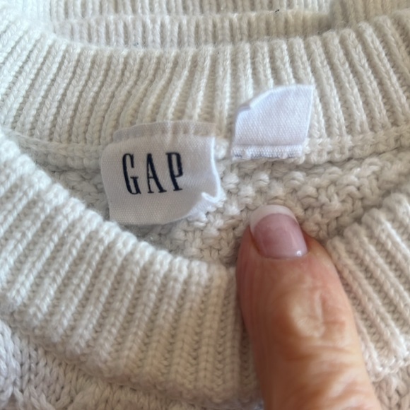 EUC GAP ALL COTTON MULTI STITCH PULLOVER SIZE SMALL - Picture 4 of 8